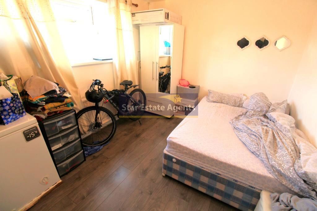 Property photo 2 of 6 374Da874E669B58153B7556A02d204887B3Feeaa