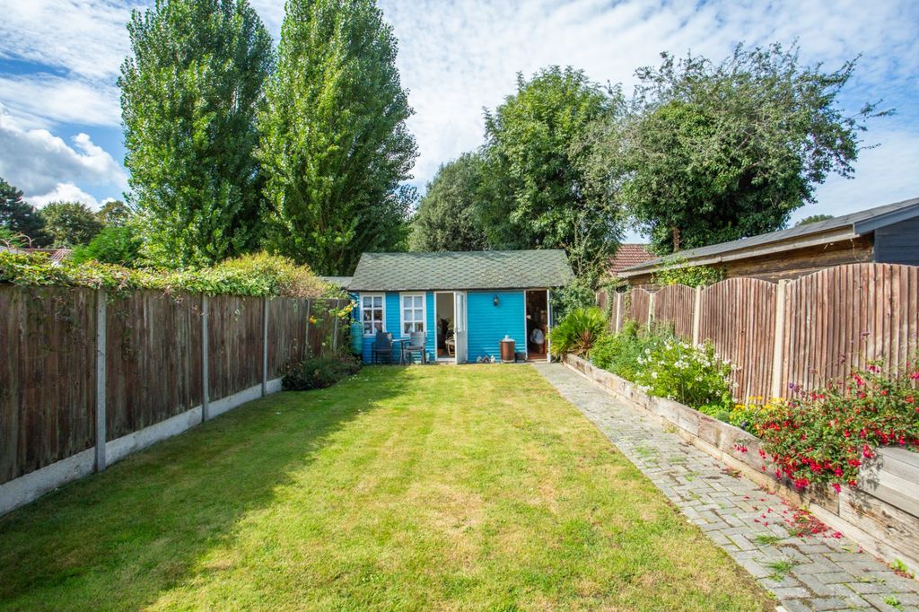 Property photo 2 of 12 Picture 2