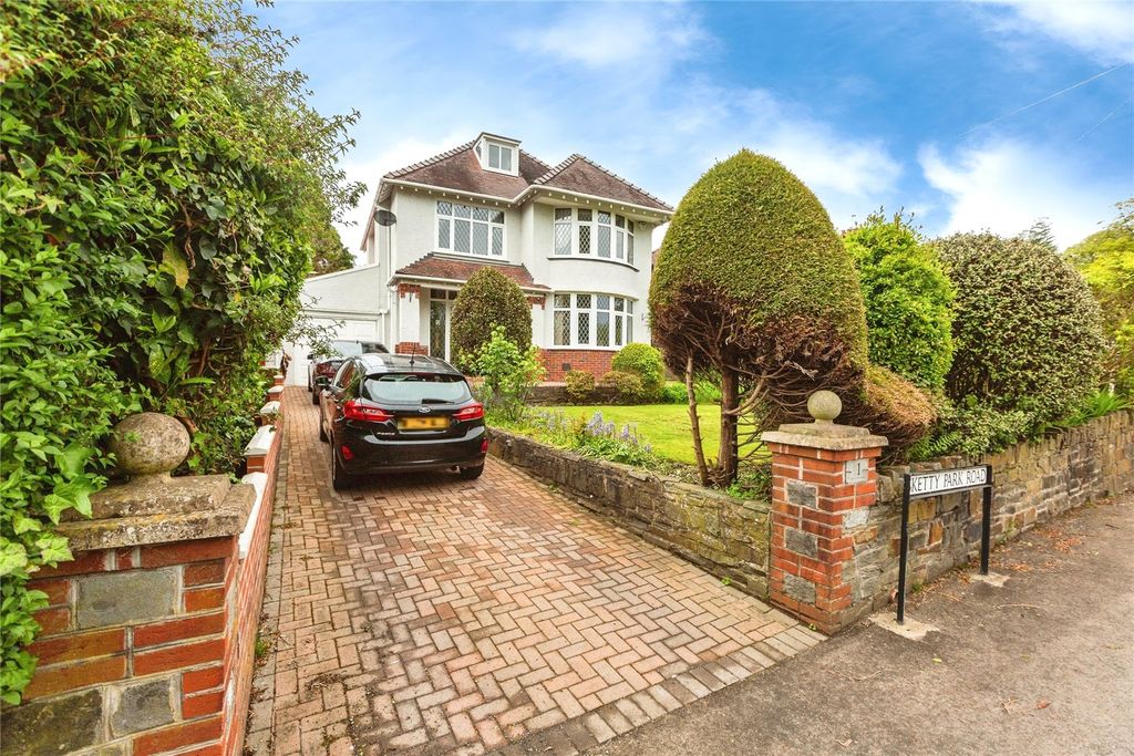 Property photo 2 of 26 Picture No. 29