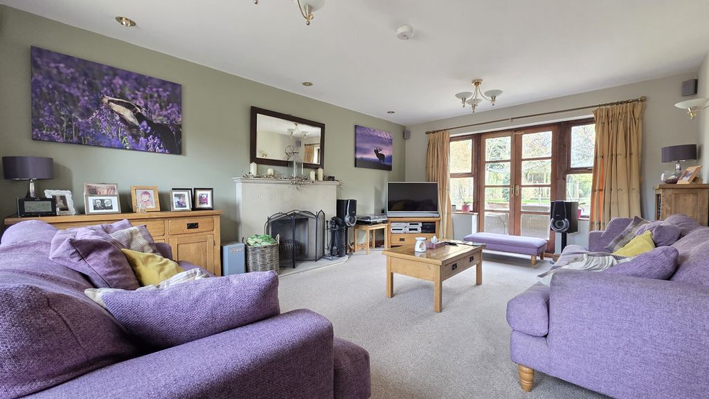 Property photo 2 of 35