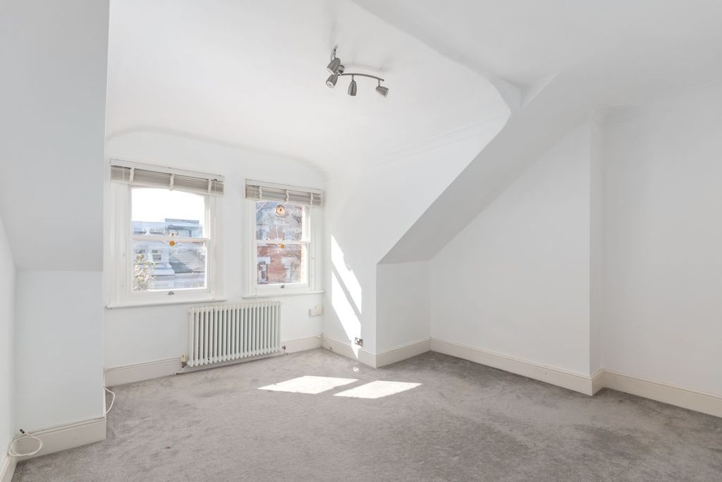 Property photo 2 of 9