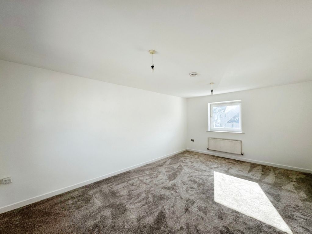 Property photo 3 of 14 3989705