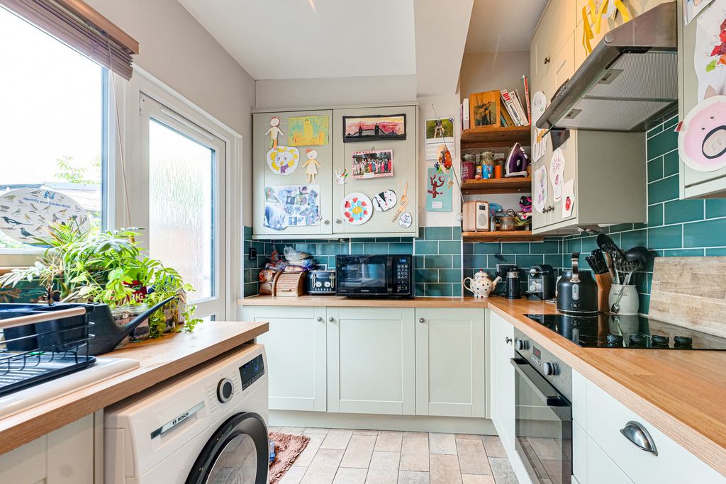 Property photo 2 of 24