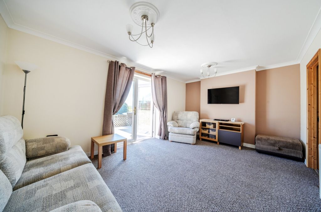 Property photo 3 of 23 1450087-8-69Ea00Baa4Fa9