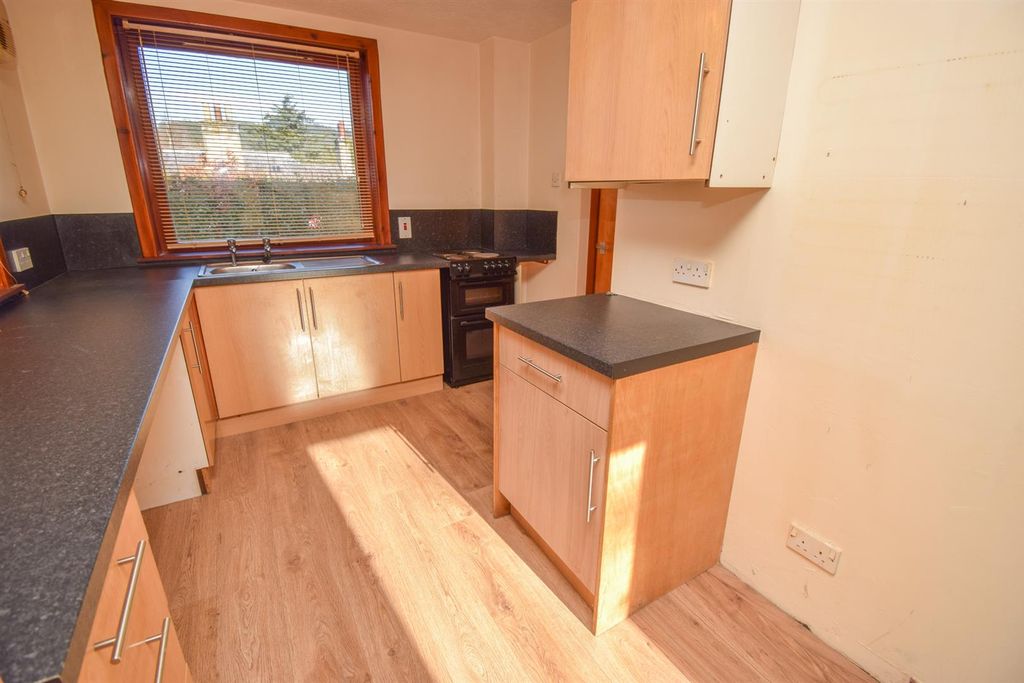 Property photo 3 of 16 Kitchen-Diner.Jpg