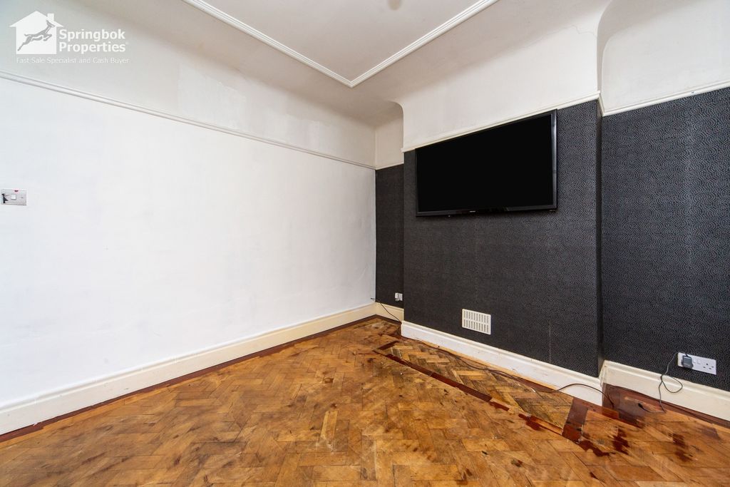 Property photo 2 of 15 1