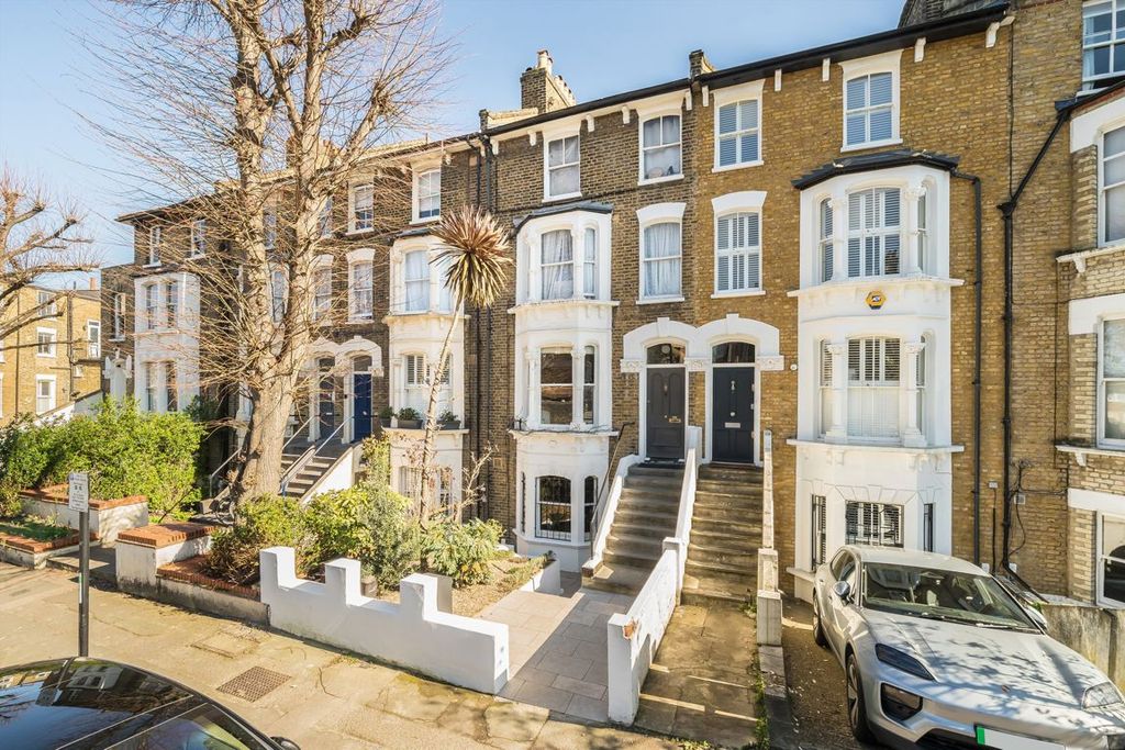 Property photo 2 of 14