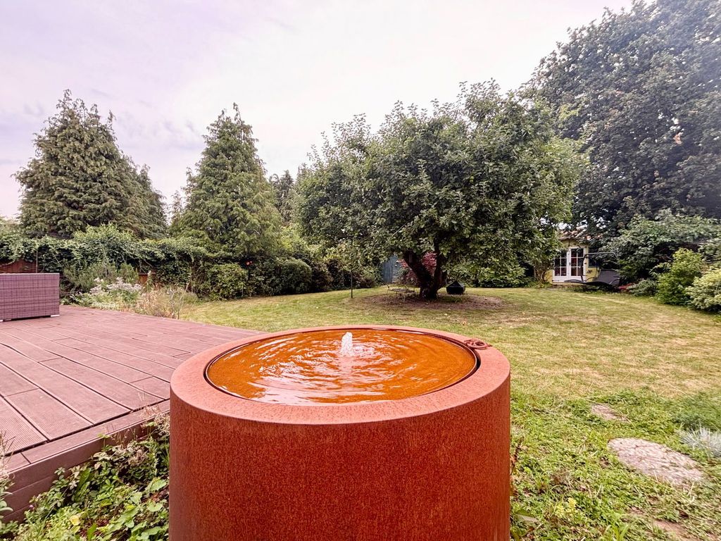 Property photo 3 of 48