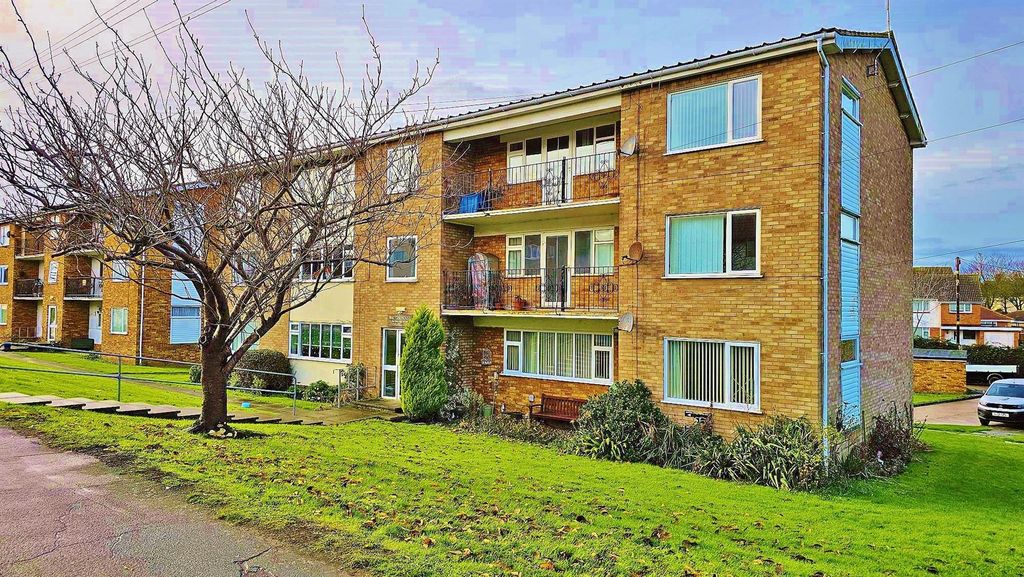 Property photo 1 of 12 Outside