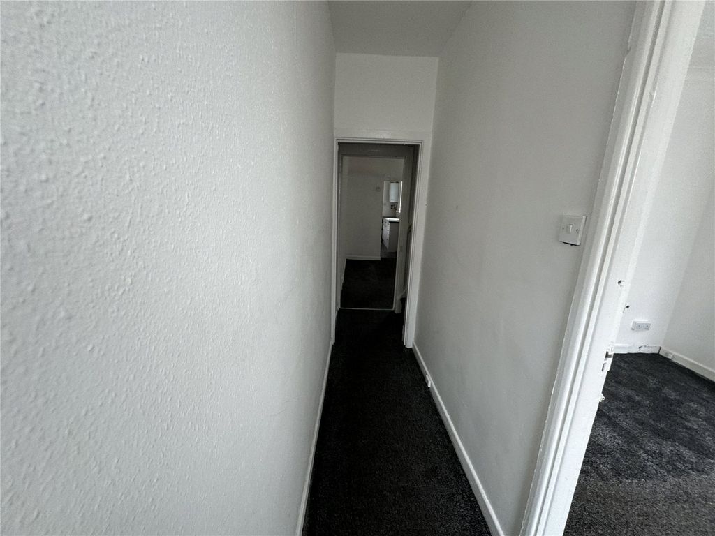 Property photo 3 of 21 Picture No. 03