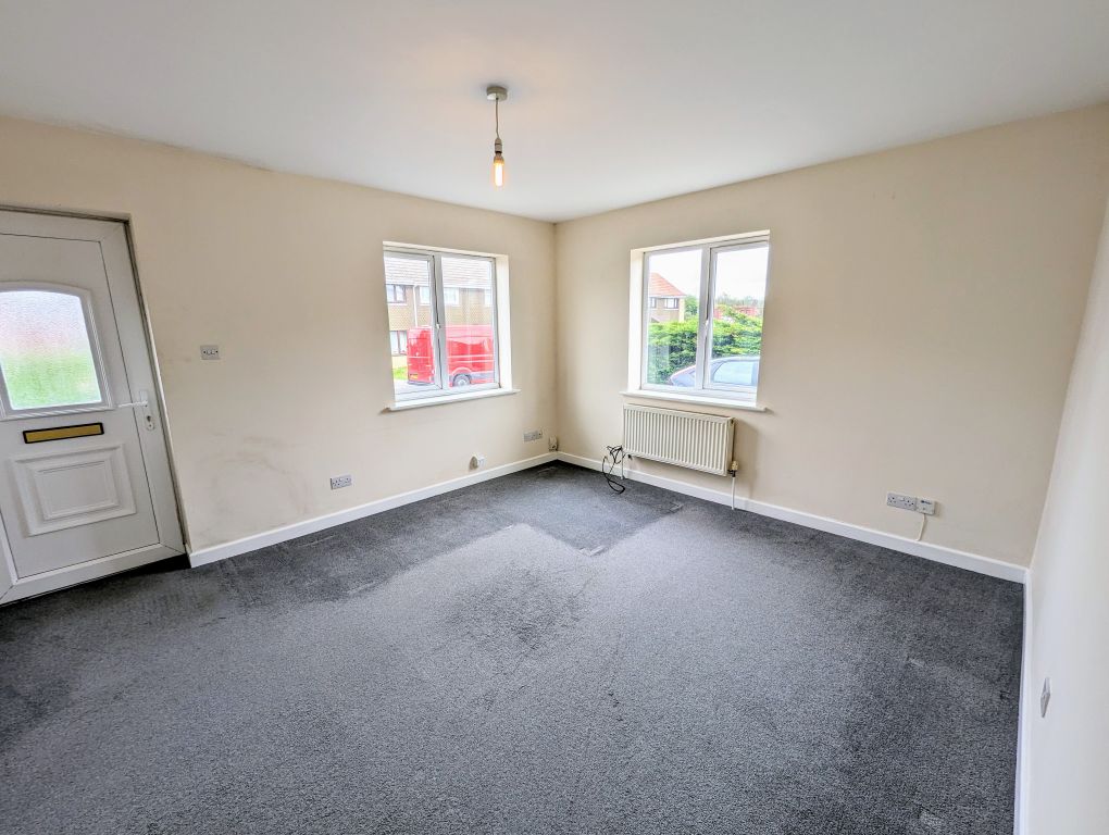 Property photo 2 of 9 Bedroom