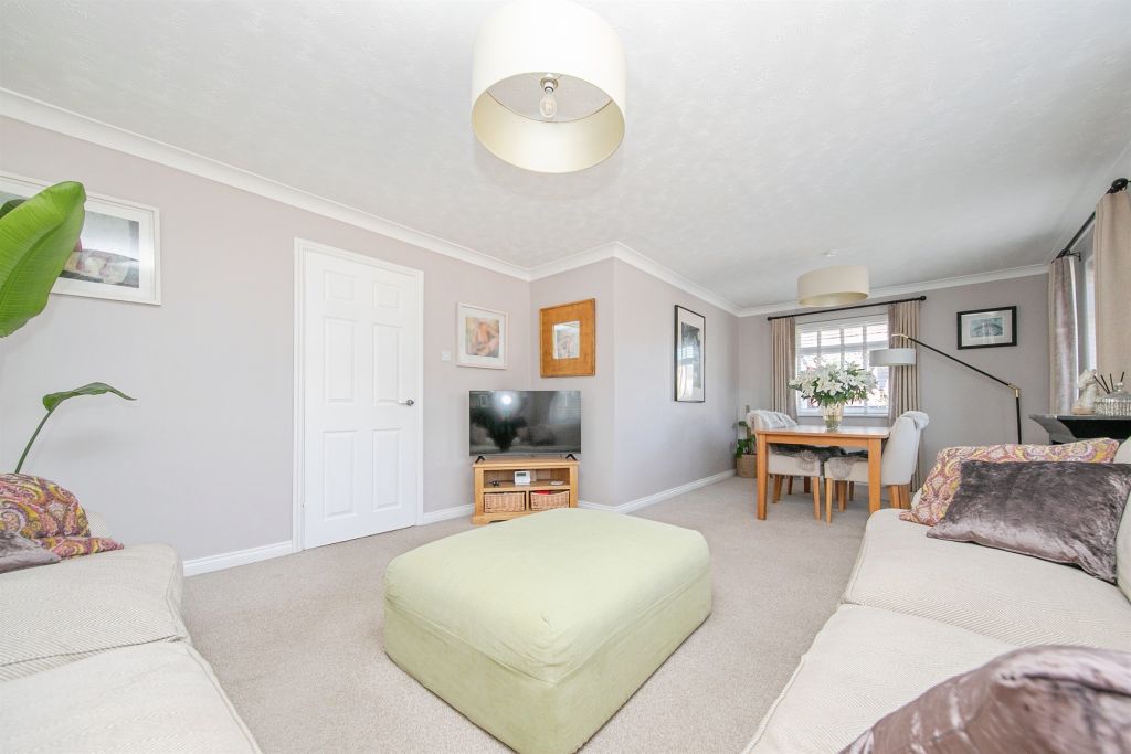 Property photo 2 of 23