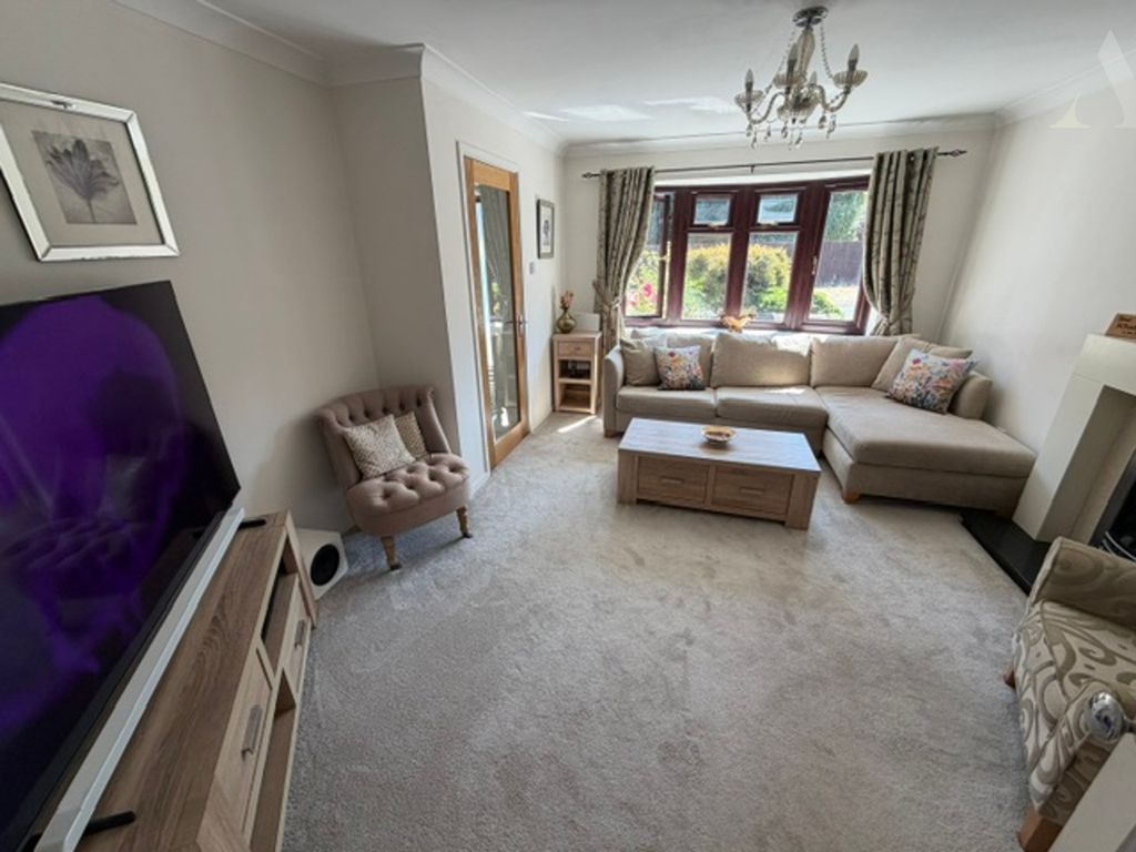 Property photo 3 of 19 7 Wilkinson Croft Reception Room 2.Jpeg
