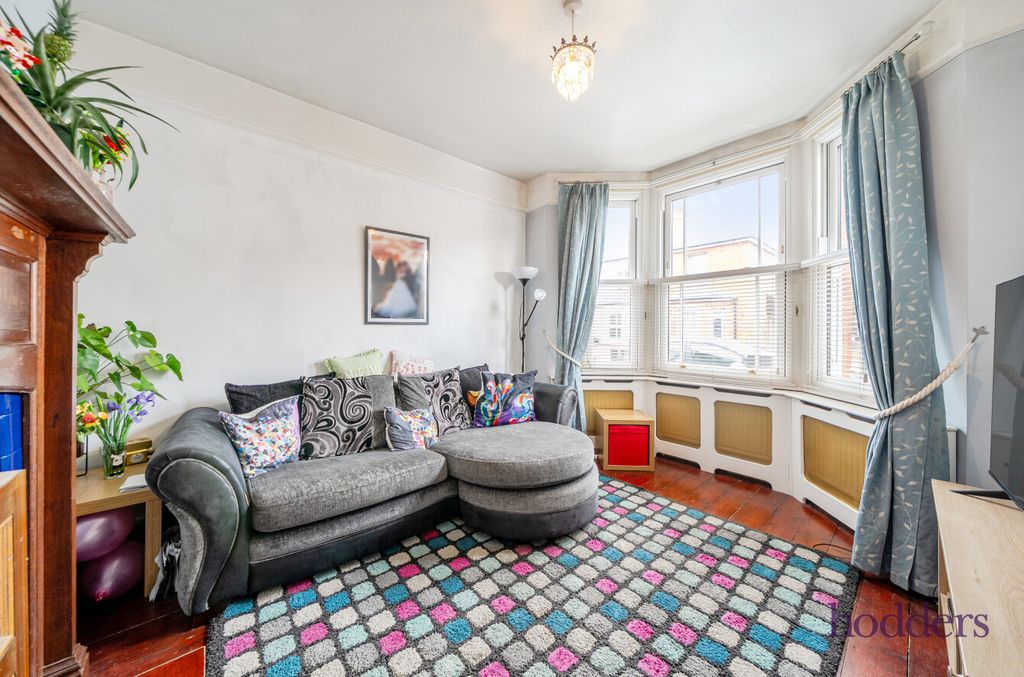 Property photo 2 of 20 57E041Bb-d33d-49A...