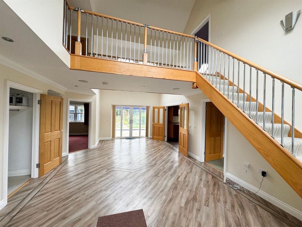 Property photo 2 of 27 Reception Hallway/Dining Hall