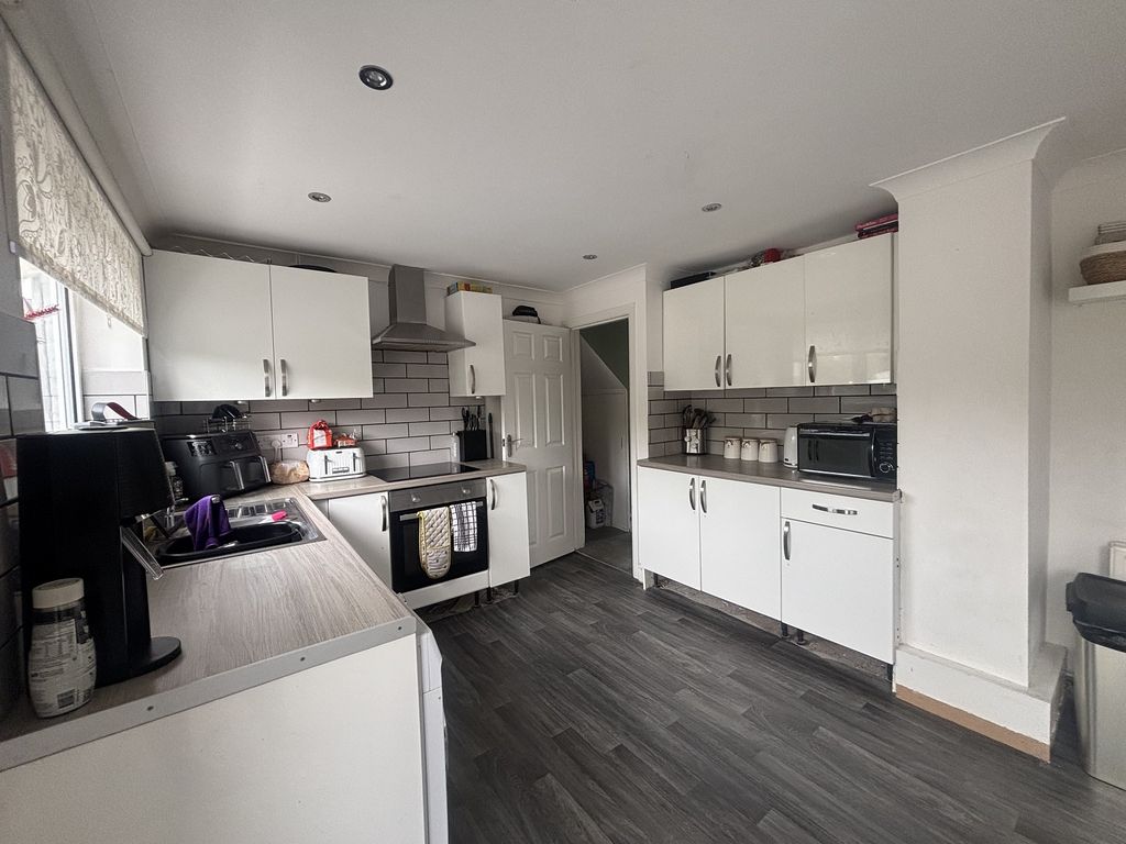 Property photo 3 of 10 Not Specified