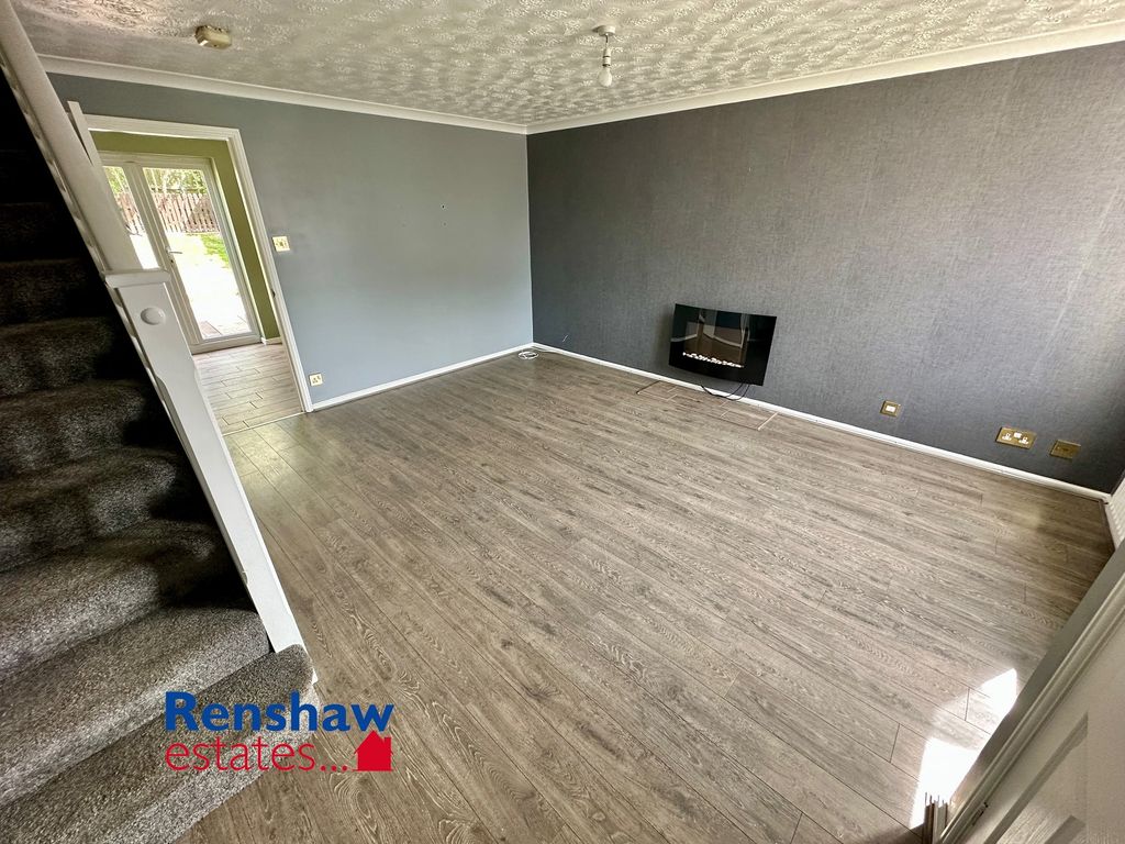 Property photo 2 of 16 L (1)