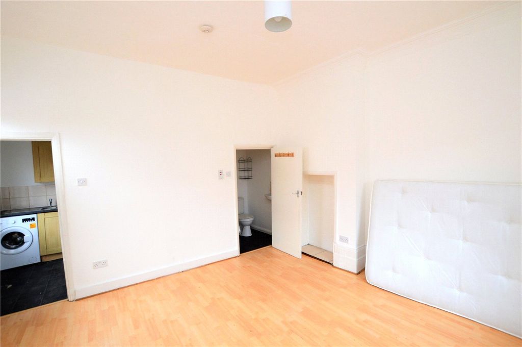 Property photo 3 of 5 Picture No. 04