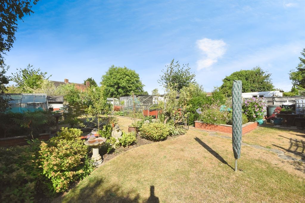 Property photo 3 of 16