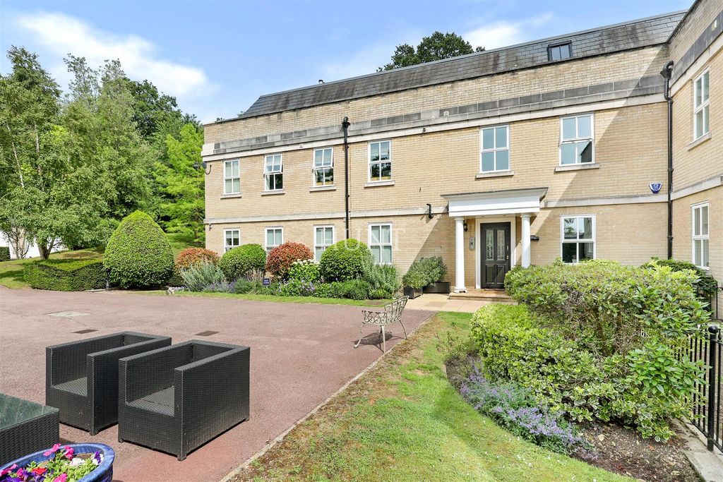 Additional image 35 of 4 bed flat for saleRegents Drive, Repton Park, Woodford Green, Essex IG8