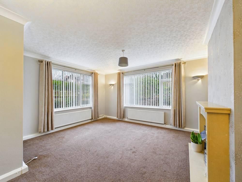 Property photo 3 of 16 Living Room