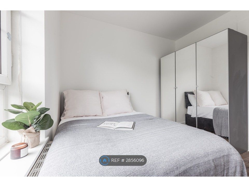 Property photo 2 of 26