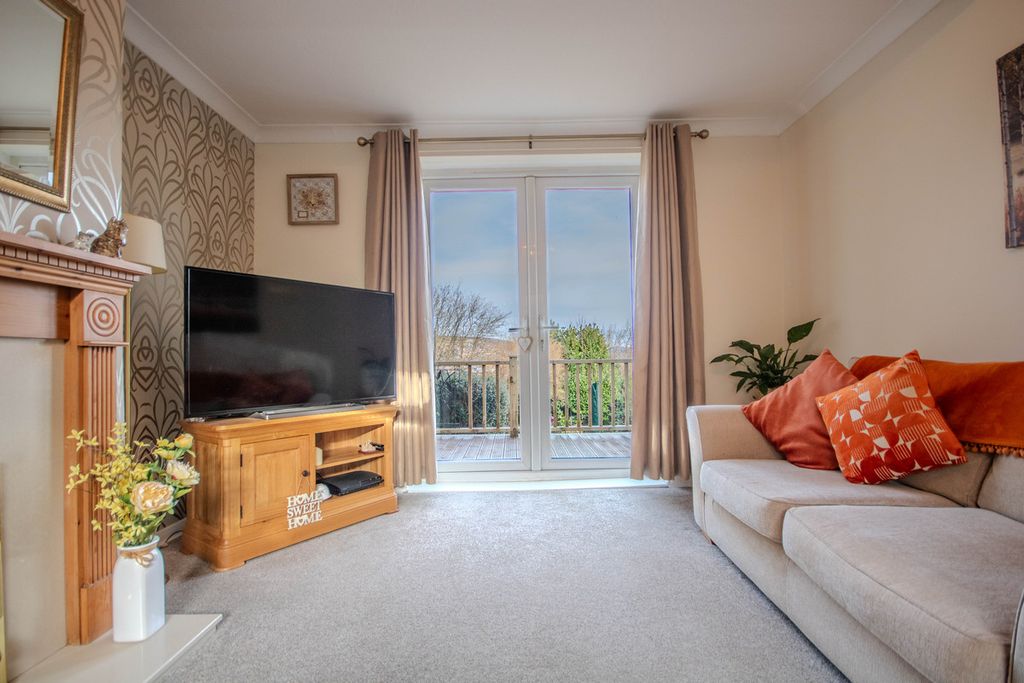 Property photo 3 of 26