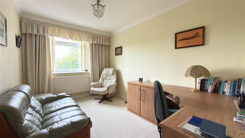 Property photo 3 of 11 Picture No. 01