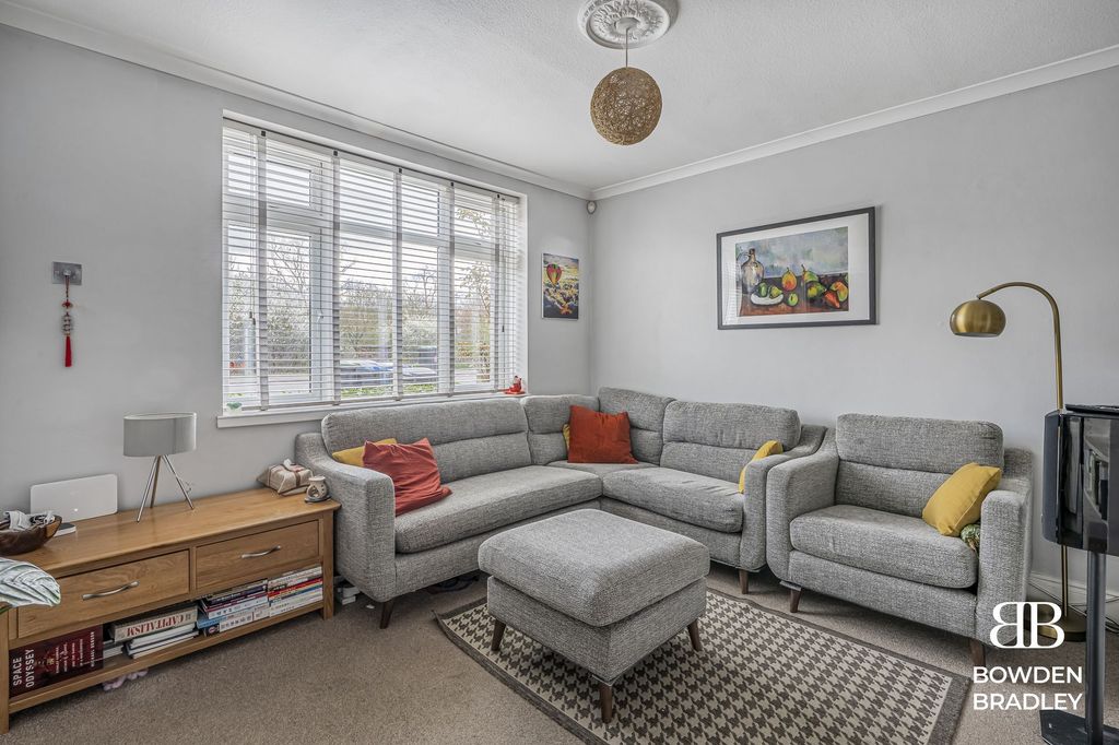 Property photo 2 of 15