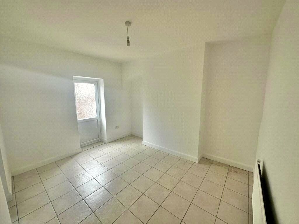Property photo 3 of 9 Picture No. 04