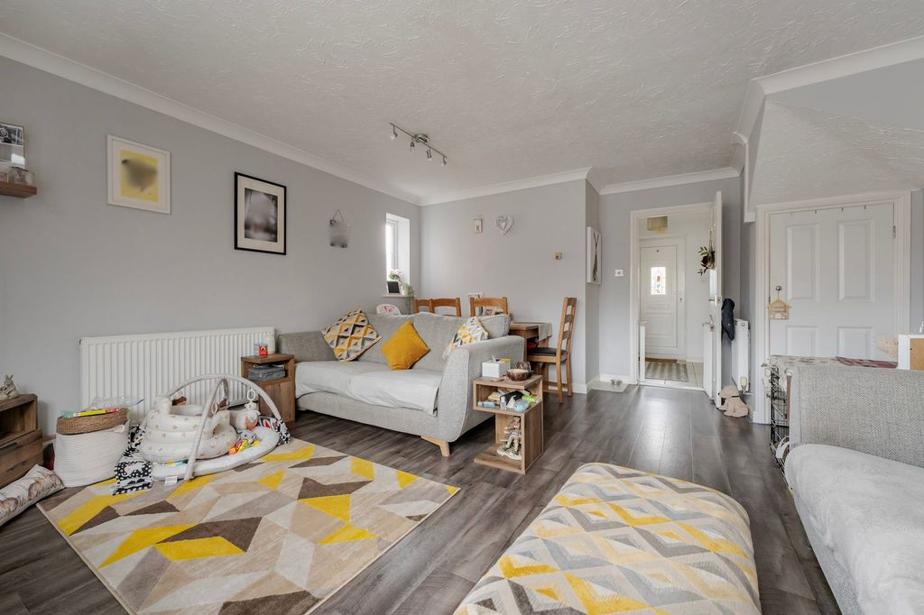 Property photo 2 of 15