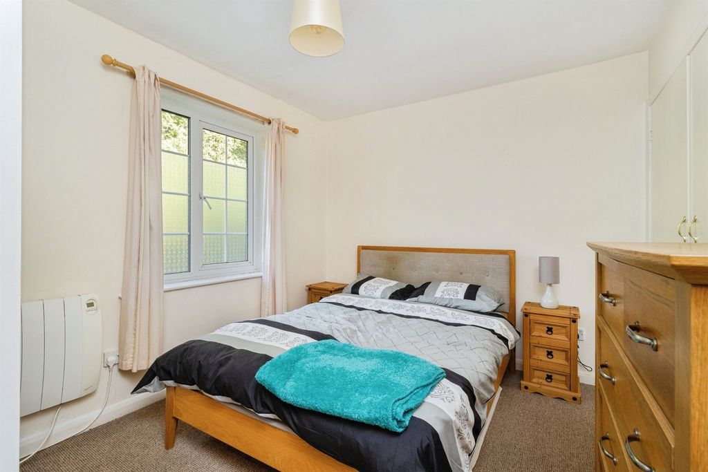 Additional image 9 of 1 bed flat for saleSeymour Road, Newton Abbot TQ12