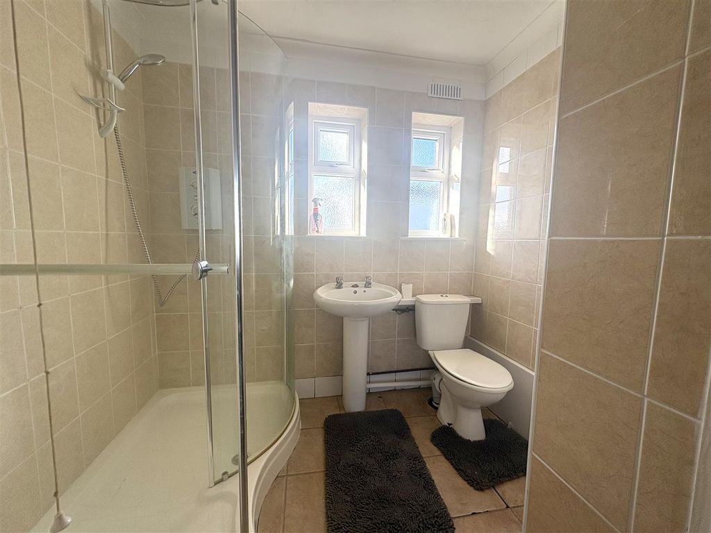 Property photo 2 of 7 Shower Room