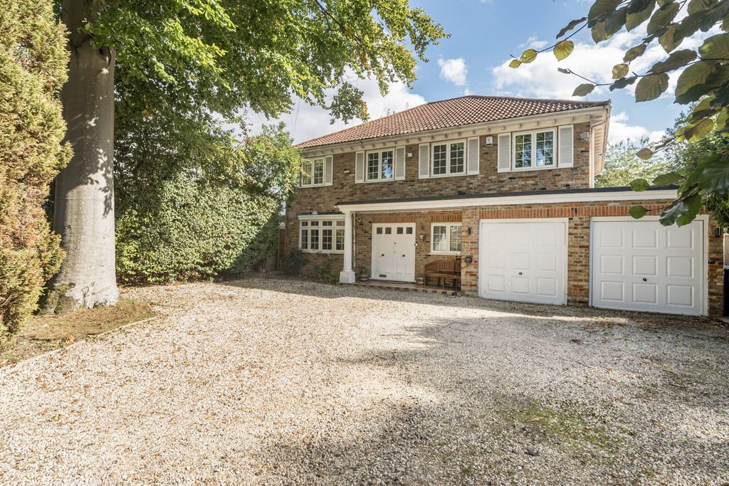 Property photo 1 of 18 1357802-22-68d2A0...