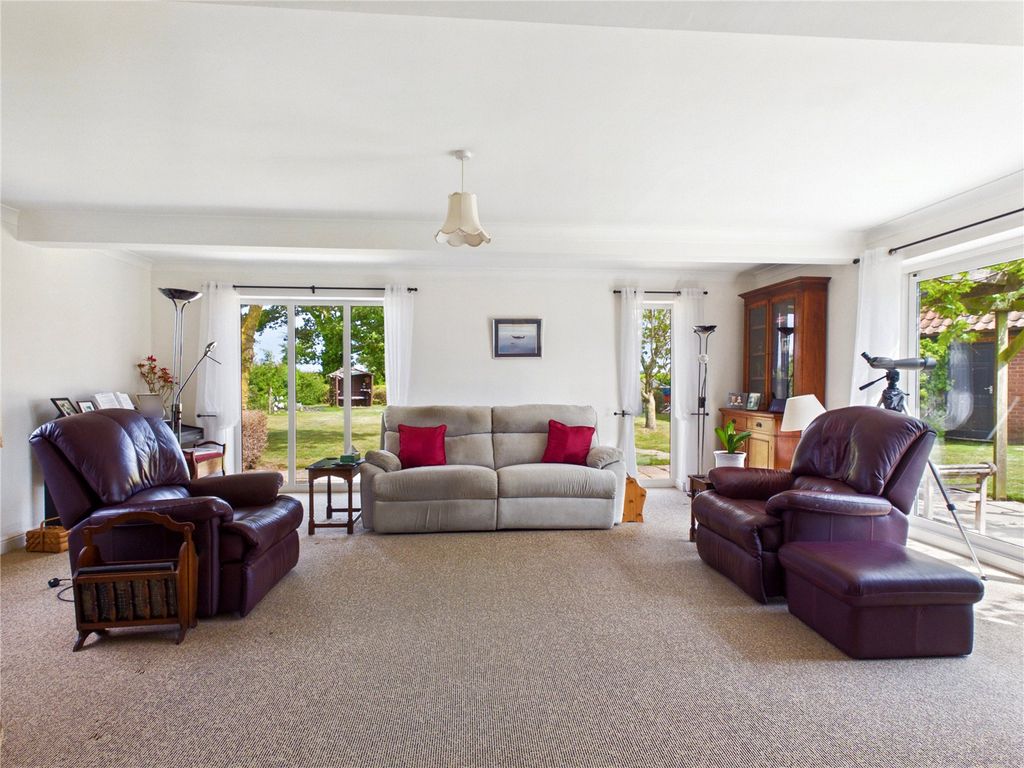 Property photo 3 of 27 Picture No. 30