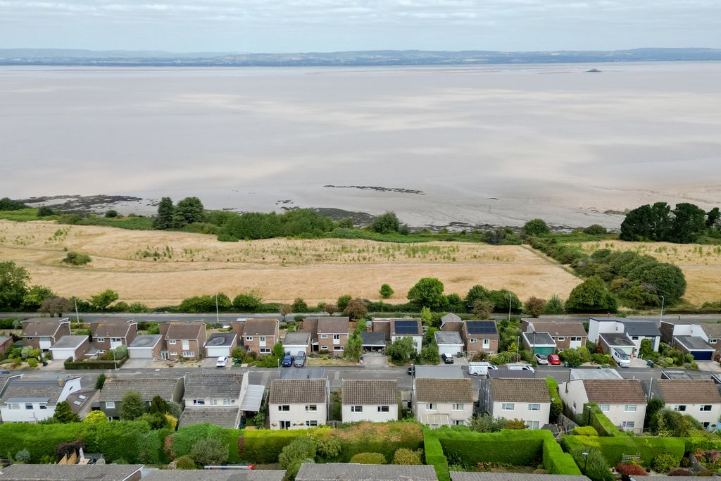 Property photo 3 of 28 Photo 27