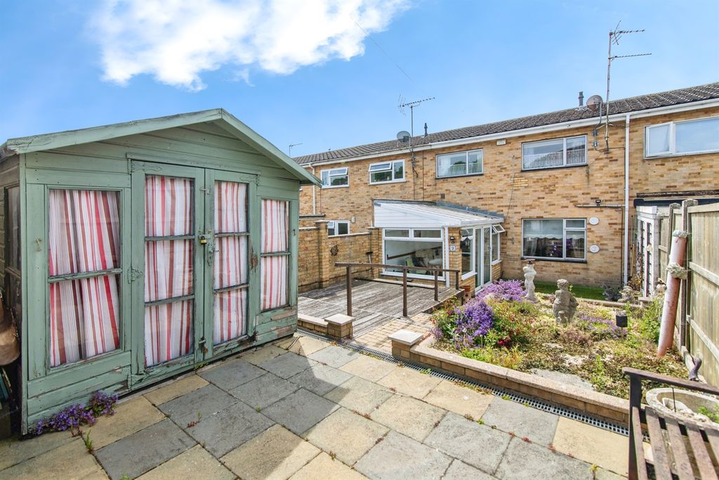 Property photo 2 of 16