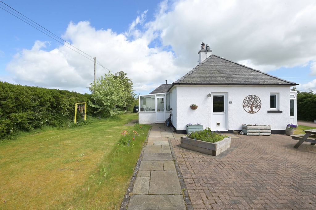 Property photo 1 of 37
