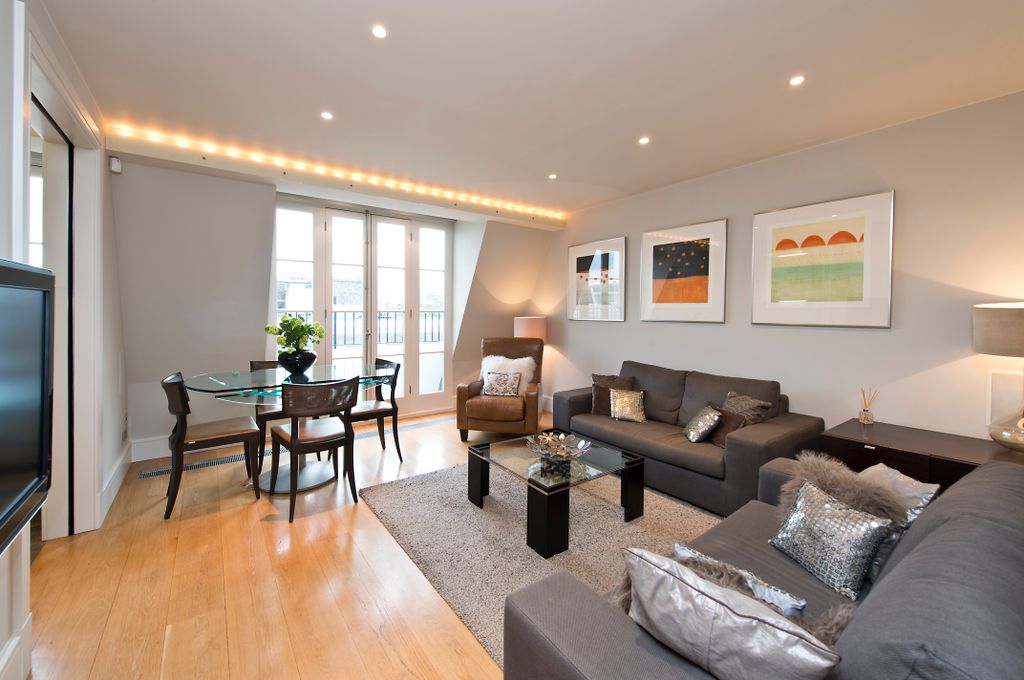 Property photo 1 of 12 Flat7-Reception.Jpg