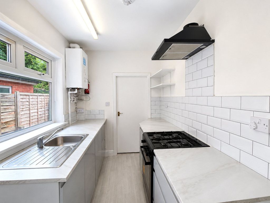 Property photo 3 of 14 Kitchen