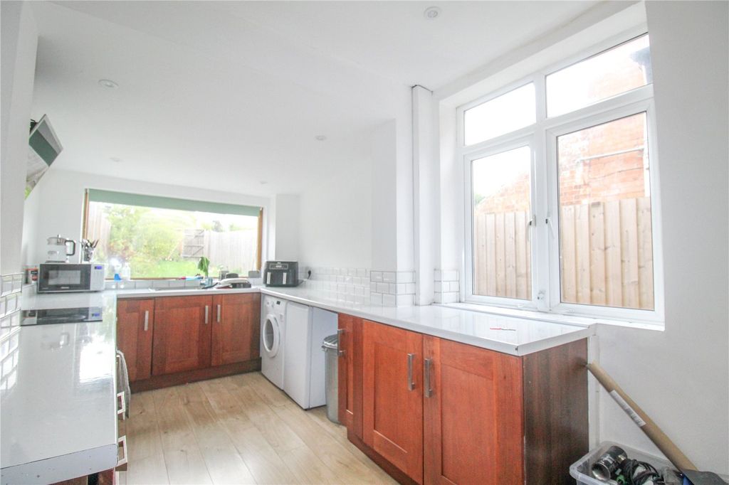 Property photo 3 of 16 Picture No. 11