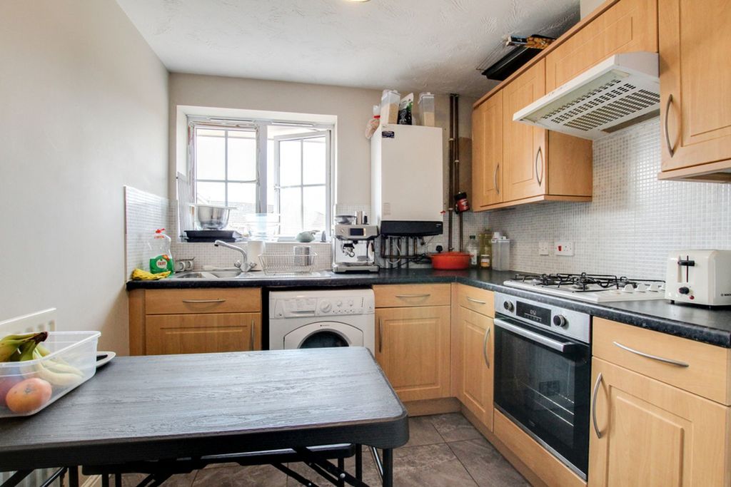 Property photo 3 of 7