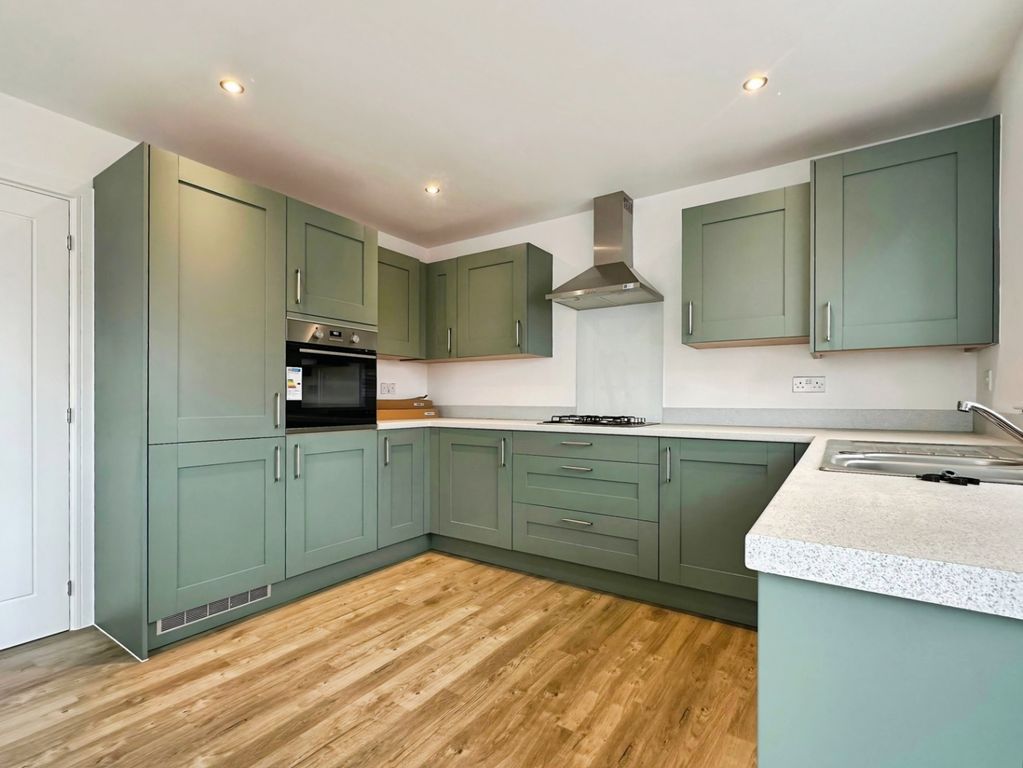 Property photo 2 of 18 Kitchen/Dining Room
