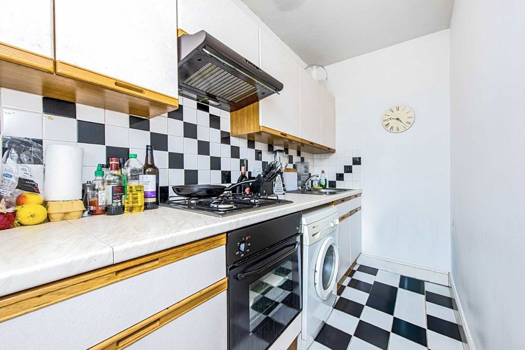 Property photo 2 of 3