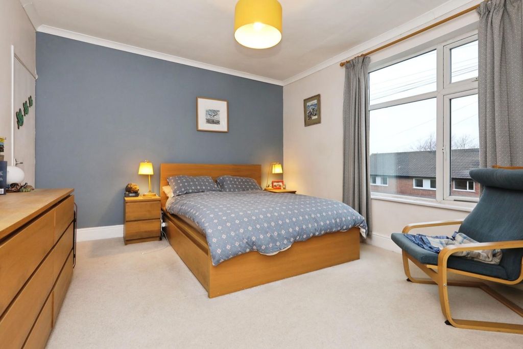 Property photo 2 of 20 Bedroom