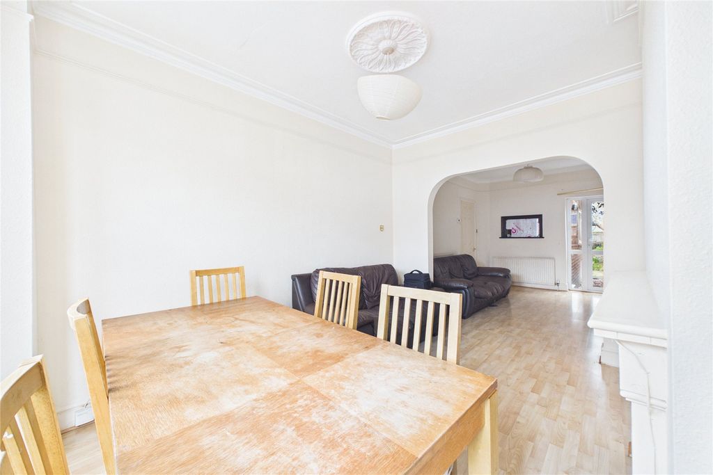 Property photo 3 of 10 Picture No. 11