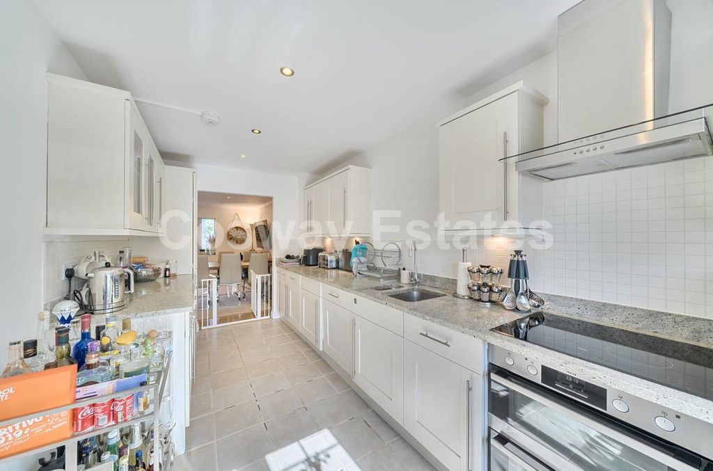 Property photo 3 of 20 31Ca4041-5802-45B1-9A98-d62B965Ae3A5.Jpg