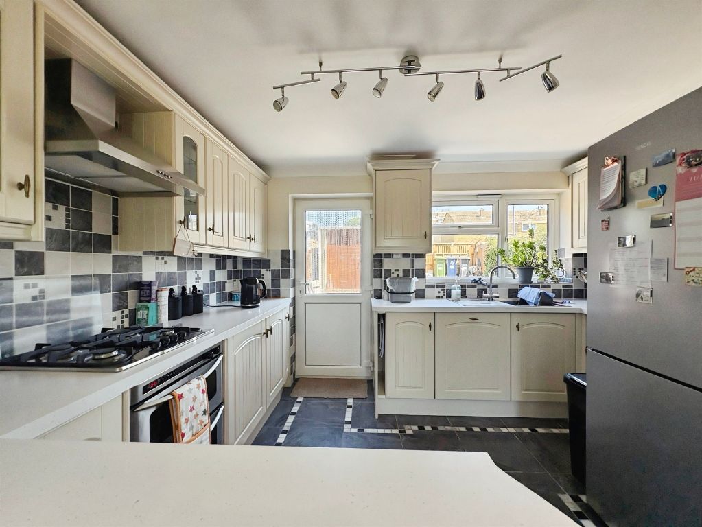 Property photo 3 of 16