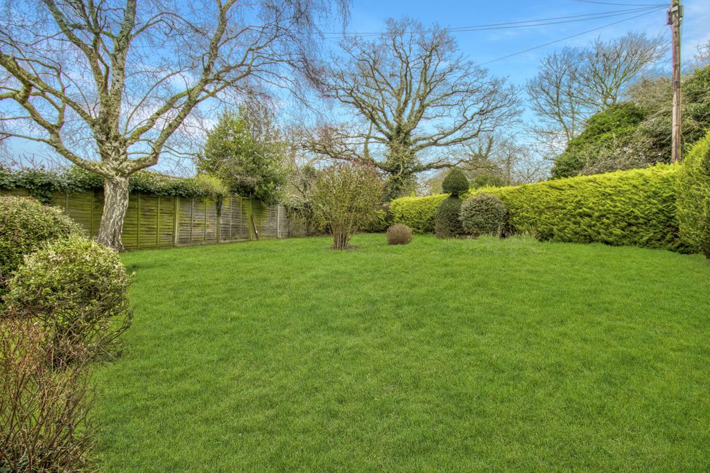 Property photo 2 of 11 A8