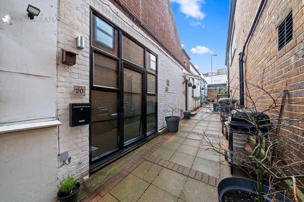 Property photo 2 of 25 Dsc05940